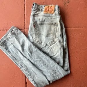 Vintage Levi light wash pants.